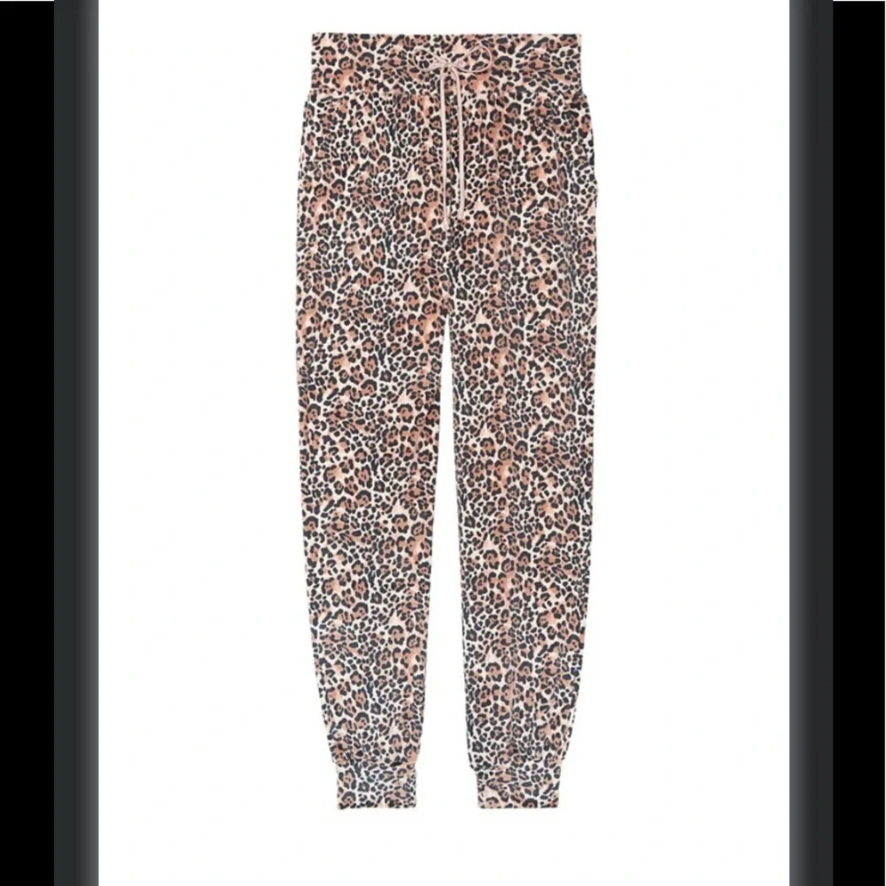 New Victoria's Secret Velour Jogger &. - Picture 2 of 11